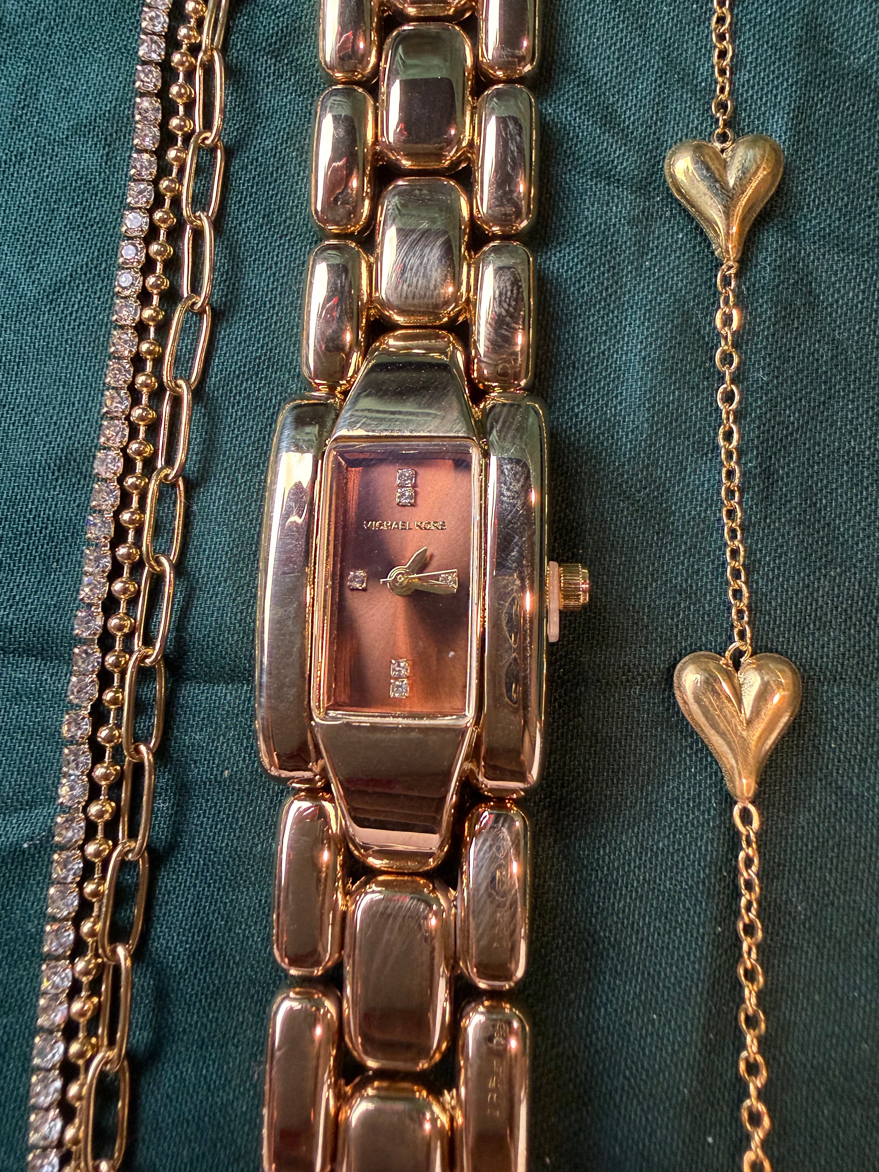 Duchess Statement Watch Stack