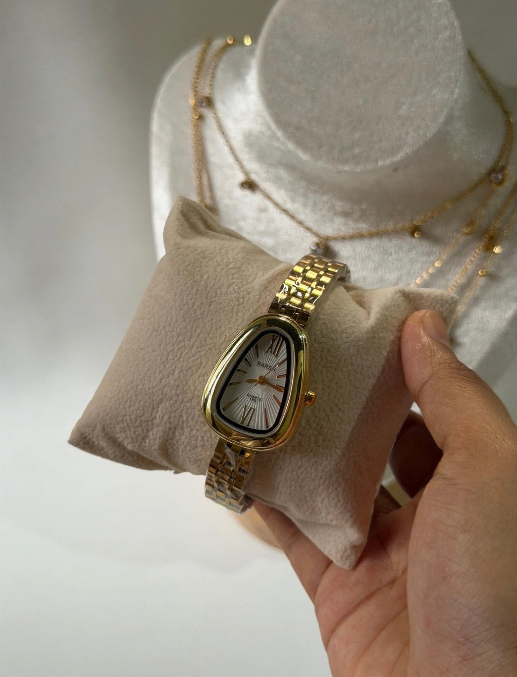 Nova Luxe Watch
